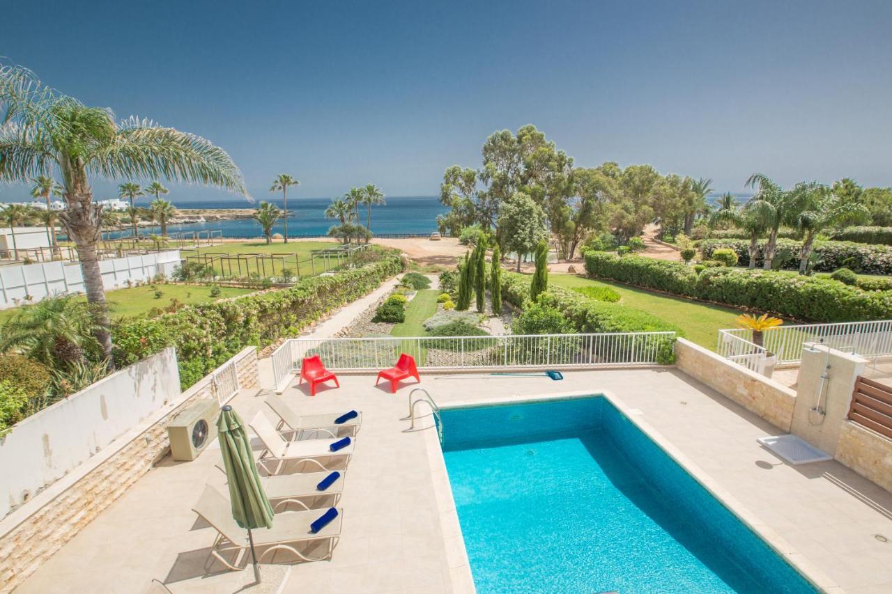 Shaye Front Line Villa Protaras Buitenkant foto